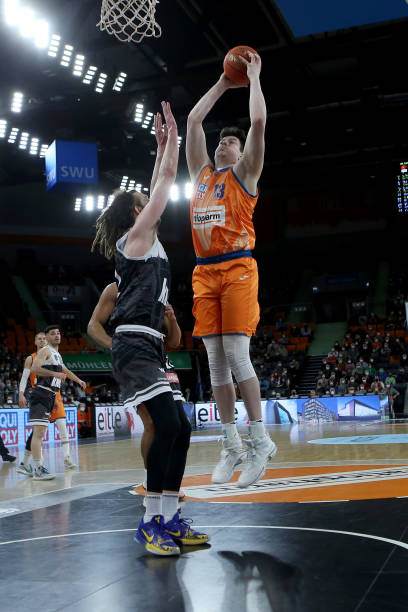 通过与拉什 通过与拉什