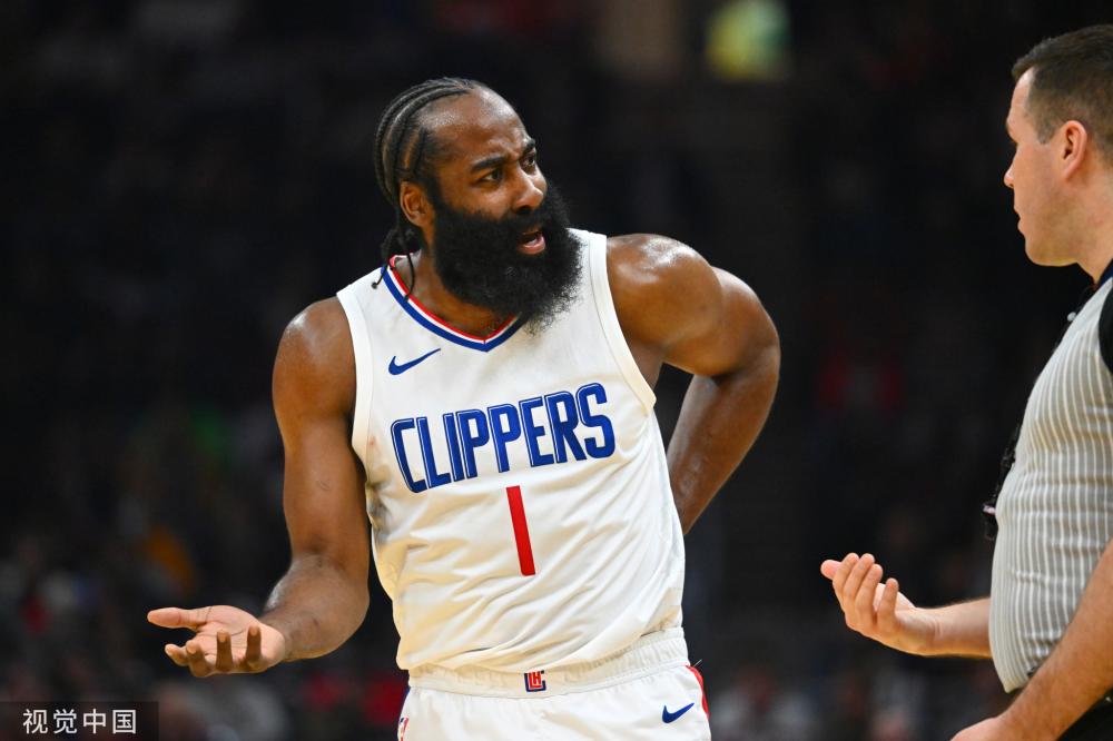 他在赛场上 他在赛场上