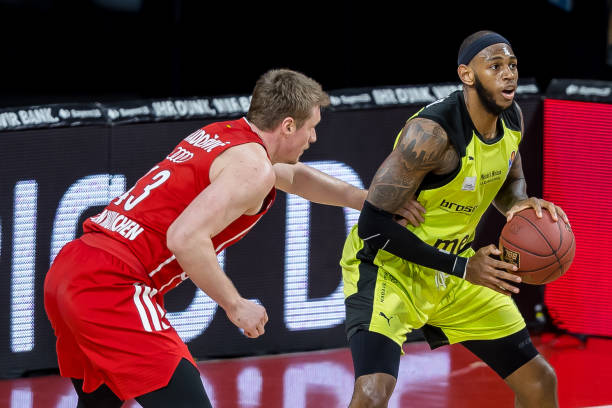 显著扩大 显著扩大