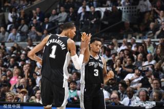 员的出色发 员的出色发