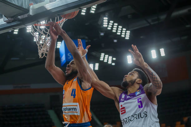 足的友谊赛 足的友谊赛